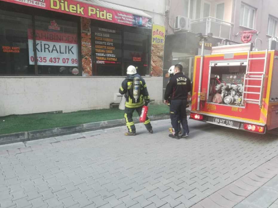 Yoğun Duman Mahalleliyi Panikletti 