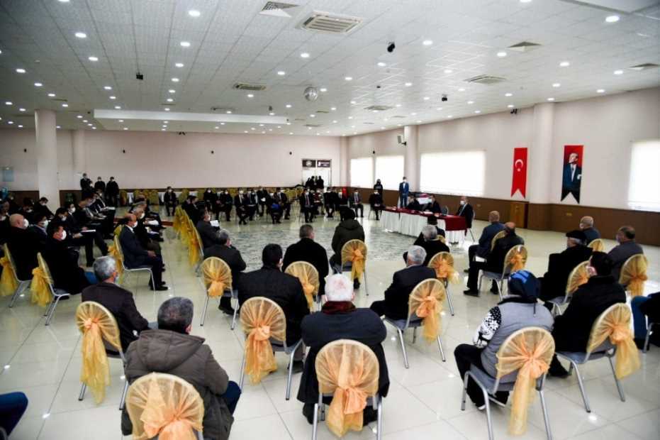 Vali Aksoy, Kuyucak’Ta Muhtarlarla Buluştu 