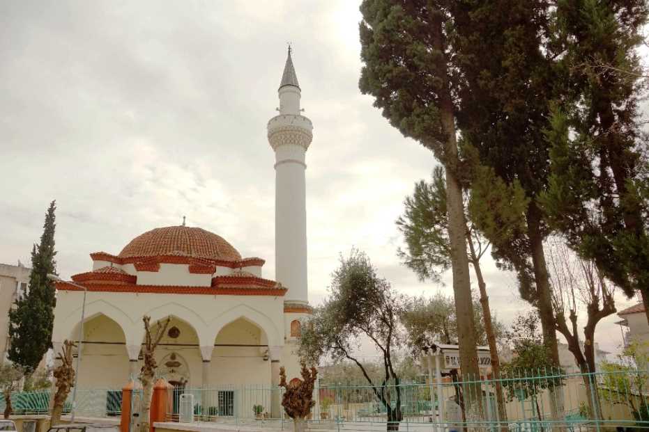 Yıkıldı, Yakıldı, Kurşunlandı Ama Ezan Sesi Susmadı
