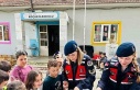 Jandarmadan çocuklara ’23 Nisan’ pastası