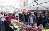 Başkan Çerçioğlu Salı pazarında vatandaşlarla buluştu