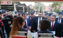 Jandarmanın Buharkent’teki standına ilgi yoğun oldu