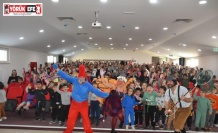 Buharkentli öğrencilere ’müzikal’ karne hediyesi