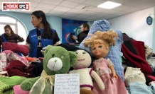 Aydınlı minikler oyuncaklarıyla moral oldu, notlarıyla da duygulandırdı