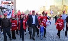 Efeler Belediyesi işçileri, 1 Mayıs yürüyüşüne katıldı