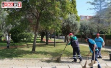 Efeler’in yeşil ekipleri, bahar temizliğini sürdürüyor