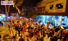 Buharkent’te Cumhuriyet’in 100. yıl kutlamaları fener alayı ile taçlandı