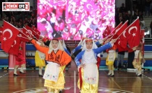 Aydın’da 23 Nisan kutlamalarında miniklerin dans gösterisi büyük beğeni topladı