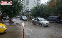 Aydın’da sağanak yağış etkili oluyor