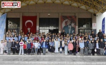 Aydın Büyükşehir Belediyesi minik öğrencileri tiyatro ile buluşturdu