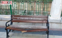 Banklar ve sokaklar duyarsız vatandaşların hedefi oldu