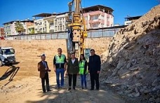 Nazilli Kaymakamı Kan yapımı devam eden okulda incelemelerde bulundu