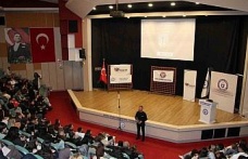 ADÜ’de "Diksiyon ve Topluluk Önünde Konuşma Sanatı" etkinliği gerçekleşti