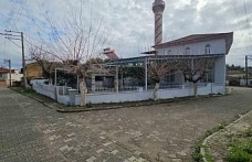 Camide tuvaleti kullandı, notla birlikte para bıraktı