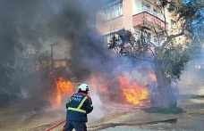 Nazilli’de feci yangın: İki otomobil saniyeler içerisinde kül oldu