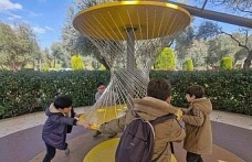 Efeler’in bilim parkı miniklere yol gösteriyor