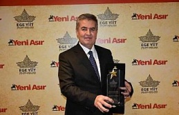 Başkan Mehmet Erol’a yatırım ödülü