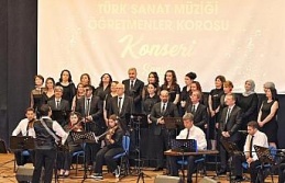 Efeler’de öğretmenlerden sanat dolu gece