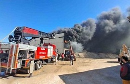 Didim sanayisindeki yangın korkuttu