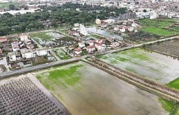 Nazilli’de mahalle sular altında kaldı, ekipler...