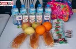 ÖĞRENCİLERE İKİNCİ DÖNEMİN İLK BESLENME ÇANTALARI...