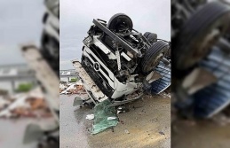 Otoyolda kazaya karışan tır ters döndü: 1 yaralı