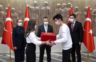 ’Anadolu Gönül Yolu’ Projesinin Ay-Yıldızlı...