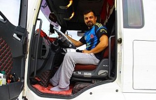 Hayatları 18 teker üstünde hasret çekerek geçiyor