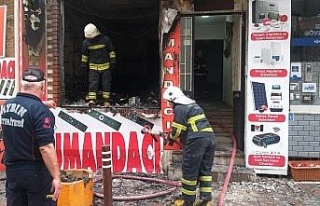 İşyeri yangında küle döndü