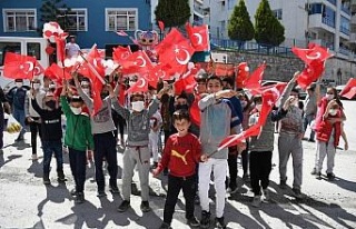Kuşadası’nda 23 Nisan coşkusu 23 mahalleyi sardı