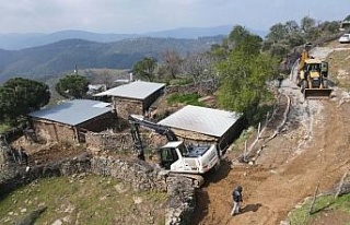 Yağcılar Mahallesi’ndeki yol sorununu Efeler Belediyesi...