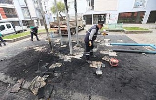 Yangında zarar gören park yenileniyor