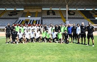 Başkan Vekili Özer’den Kuşadası Gençlik Spor’a...