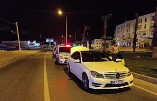 Ehliyetsiz sürücü 10 kilometre kaçabildi