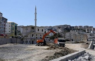 Kuşadası Belediyesi 28 Noktada Yenileme Çalışması...