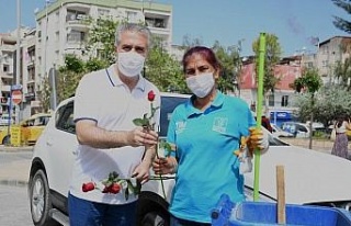 Kuşadası Belediyesi’nden Anneler Günü’nde...