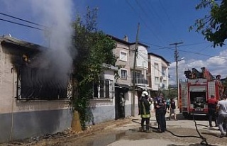 Ailesinden miras kalan evi yaktığı iddia edildi