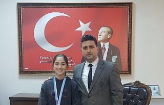 Köşklü Zeynep Türkiye birincisi oldu