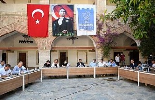 Kuşadası Belediyesi’nden esnafa üçüncü destek...