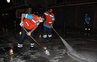 Kuşadası Belediyesi’nin hijyen savaşçılarından...
