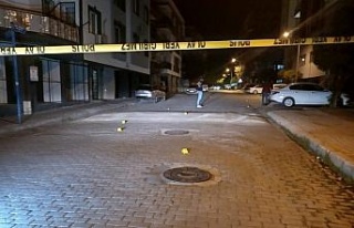 Rastgele ateş açtı, mahalleyi ayağa kaldırdı