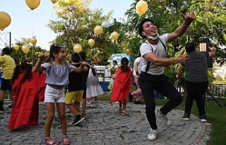 Kuşadası’nda çocuklar gönüllerince eğlendi