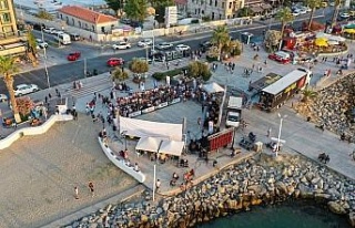 Kuşadası’nda gençlere “Pes” turnuvası düzenlendi