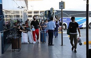 Otogarlarda bayram hareketliliği