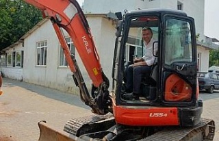 Dev projede ilk kepçeyi Başkan Güler vurdu