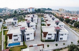 Kuşadası, yeni tarz binaları ile İranlıların...