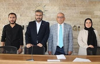 AK Partililer Menderes’i unutmadı