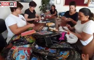 CHP Efeler Kadın Örgütünden Öğrencilere Destek