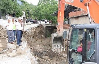 Koçarlı’da dere ıslahı çalışmaları sürüyor