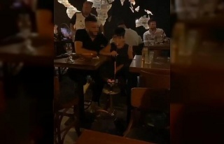 Küçük yaştaki çocuğa hem alkol hem nargile içirdiler